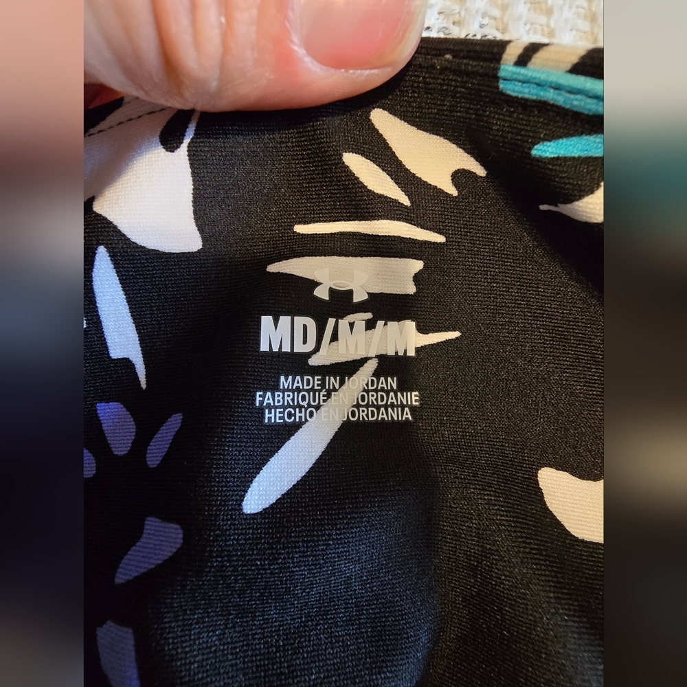 Running/bikeing Shorts - Medium Womens Under Armour - Picture 3 of 4